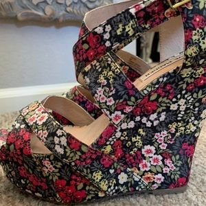 Platform Floral Wedges